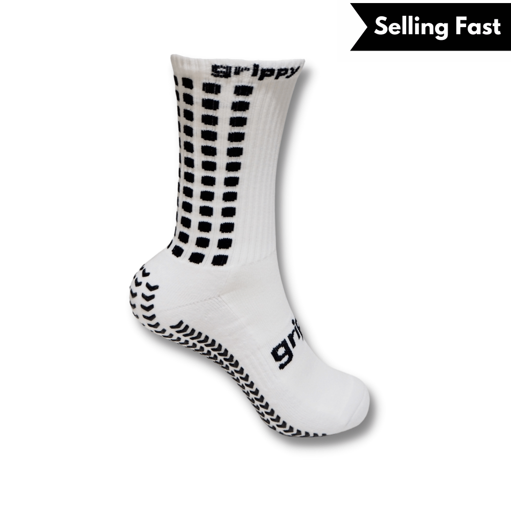 https://fitzthebody.myshopify.com/cdn/shop/files/lavender-aether-activewear-one-size-uk-6-11-f4-non-slip-athlete-grip-socks-white-41300006600992.png?v=1684900083&width=1445